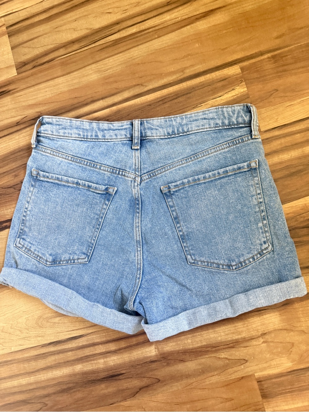 Old Navy High-Rise O. G. Straight Jean Shorts (Size 12) - Picture 2 of 4